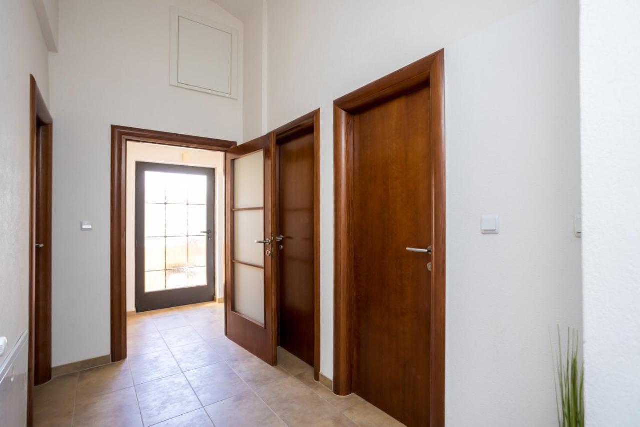 Apartmani Beba Omišalj Екстериор снимка