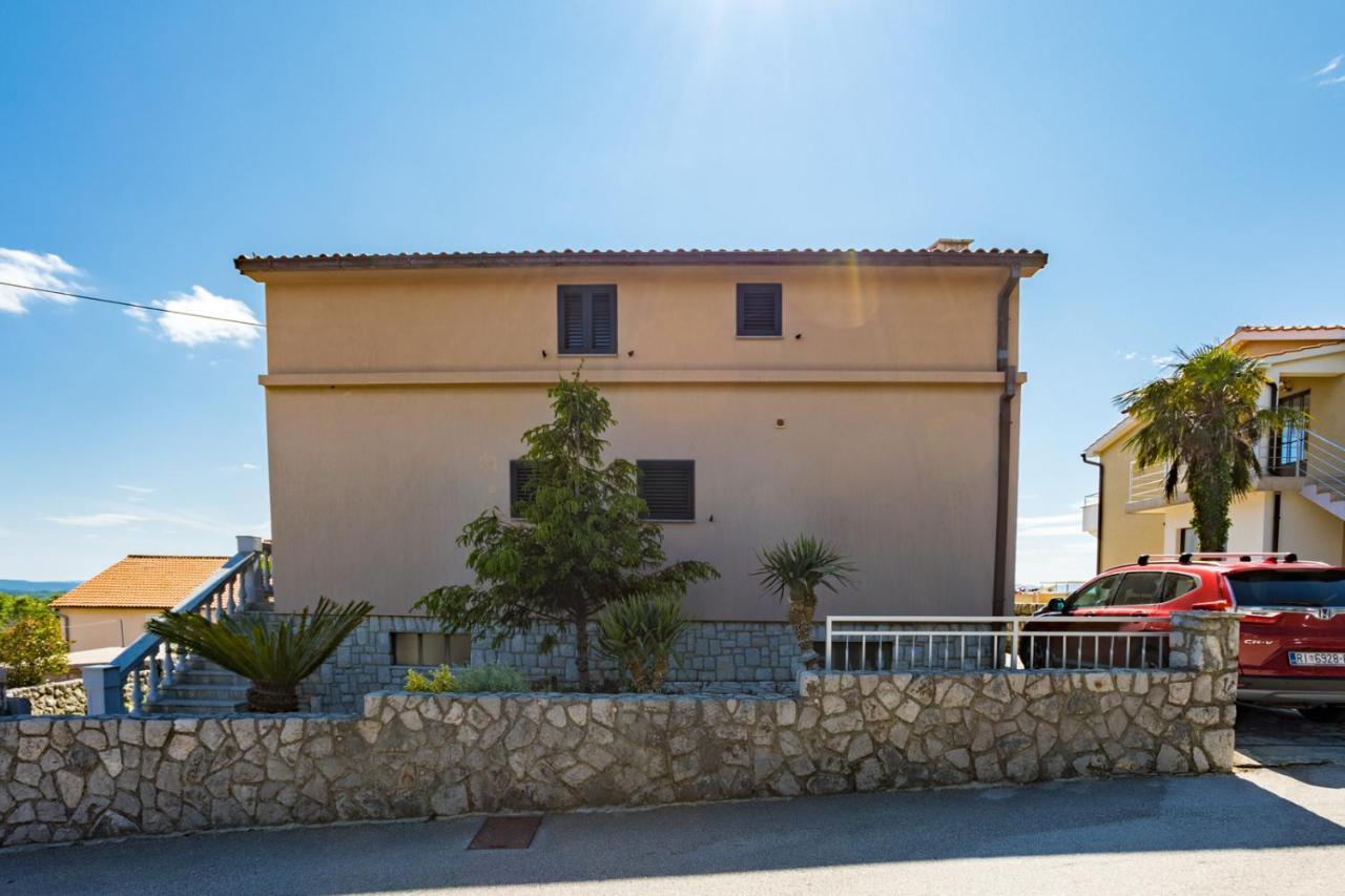 Apartmani Beba Omišalj Екстериор снимка