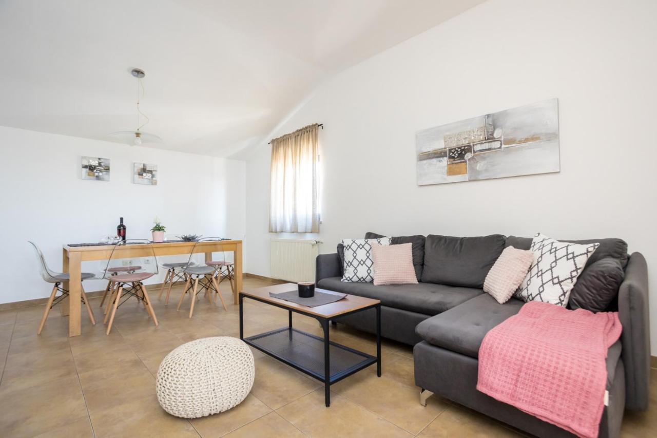 Apartmani Beba Omišalj Екстериор снимка