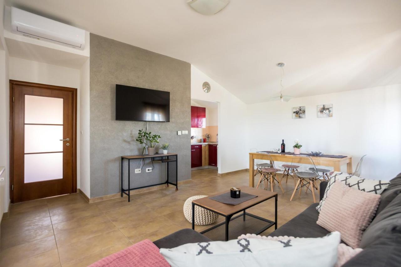 Apartmani Beba Omišalj Екстериор снимка